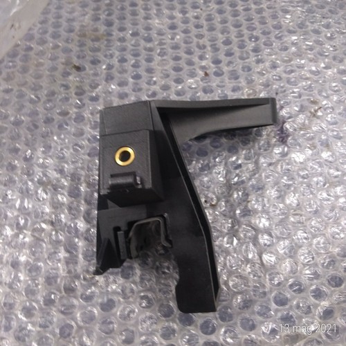 Right headlight support - right,