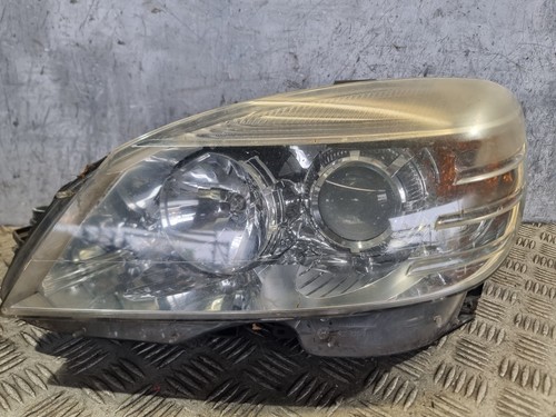 Mercedes clc 180 headlight - mercedes,